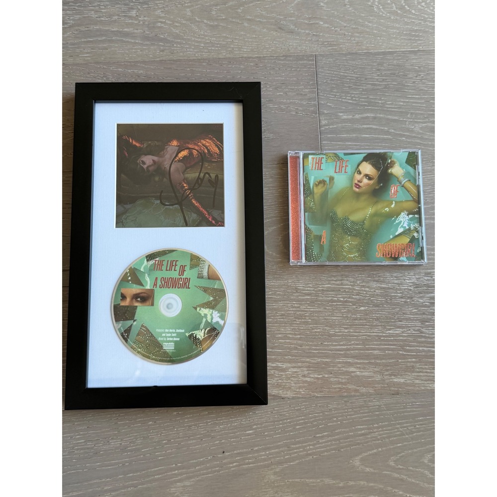 Taylor Swift Signed CD THE LIFE OF A SHOWGIRL #2 Framed 100% AUTHENTIC ✅❤️ NEW